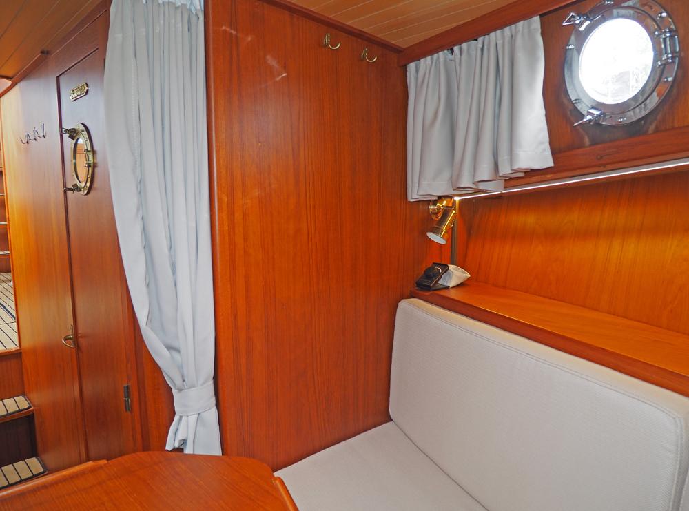 Cabin en avant, H&eacute;bergements